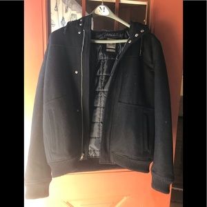 Men’s xl gap coat runs small